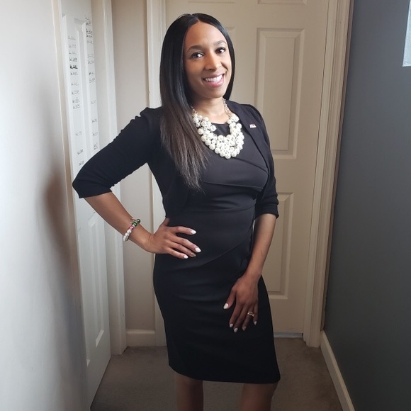 Meet your Posher, April - Picture 3 of 4